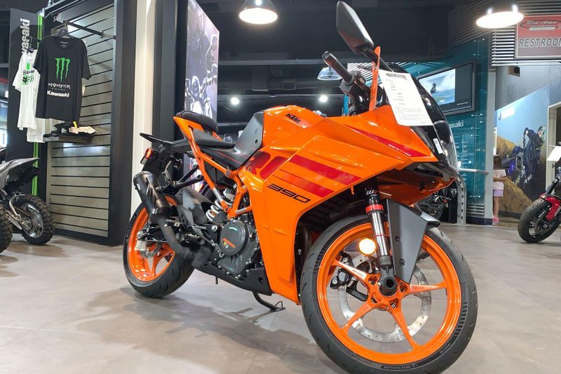 New 2024 KTM RC 390 Image 18