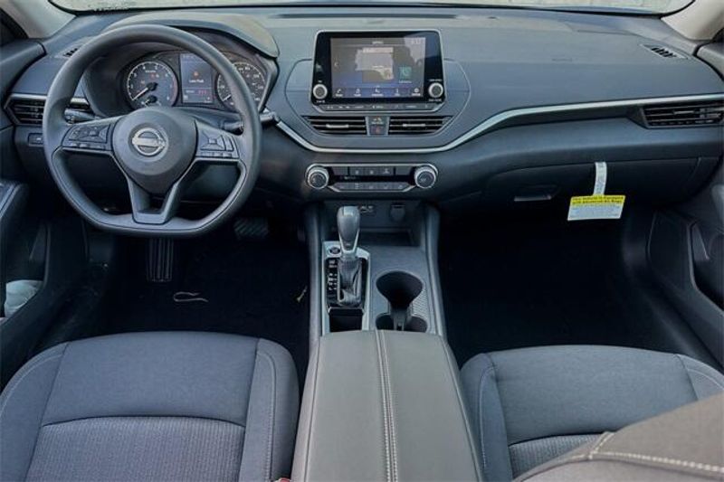 2025 Nissan Altima 2.5 SImage 10