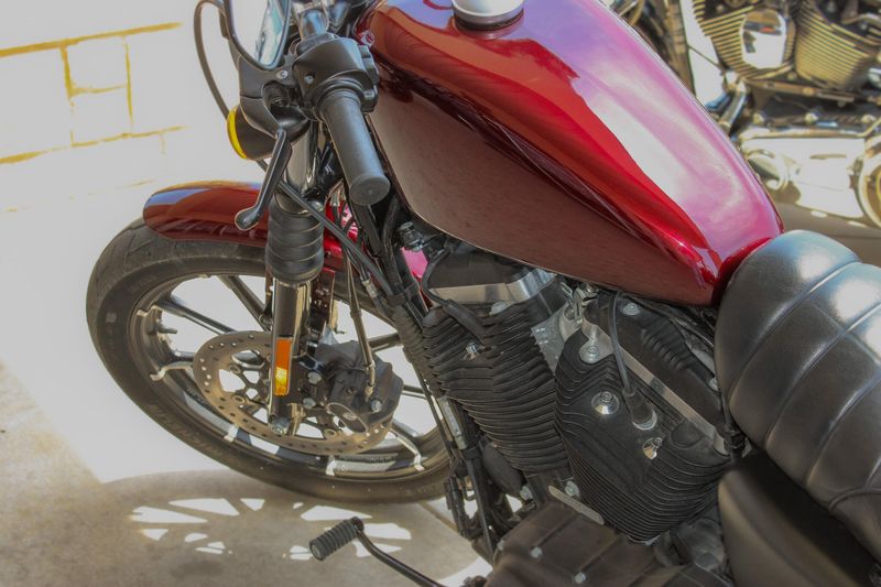 2017 HARLEY SPORTSTER IRON 883 Image 16