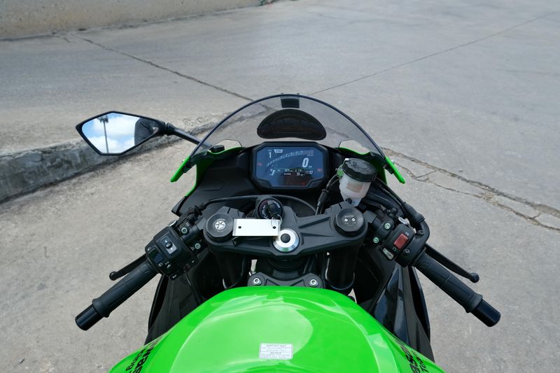 2024 Kawasaki NINJA ZX6R ABS KRT EDITION LIME GREEN AND EBONY Image 12