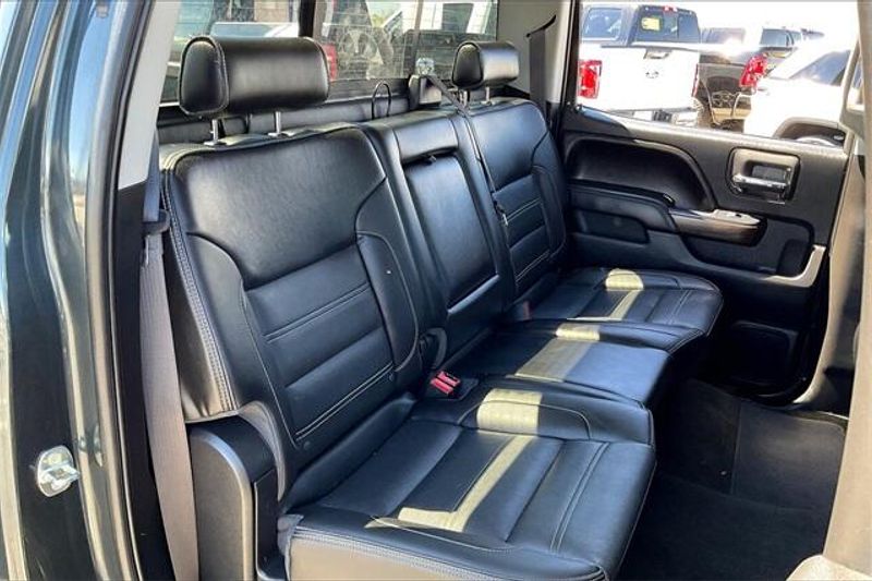 Used 2017 GMC Sierra 2500HD DenaliImage 26