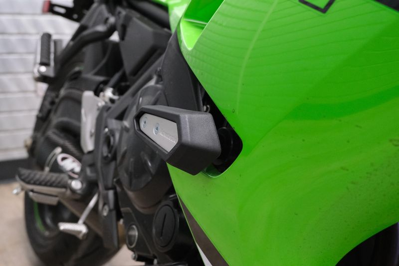 USED 2025 KAWASAKI NINJA 650 ABS Image 12