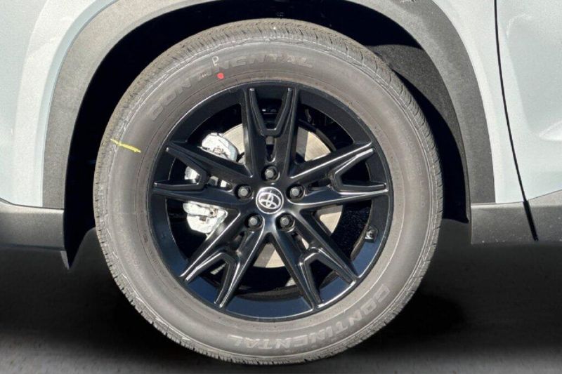 New 2026 Toyota Grand Highlander Hybrid Nightshade EditionImage 30