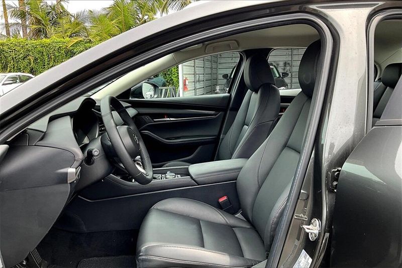 Used 2025 Mazda Mazda3 2.5 S Select SportImage 14