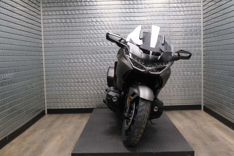 NEW 2026 HONDA GOLDWING AUTOMATIC DCT Image 8