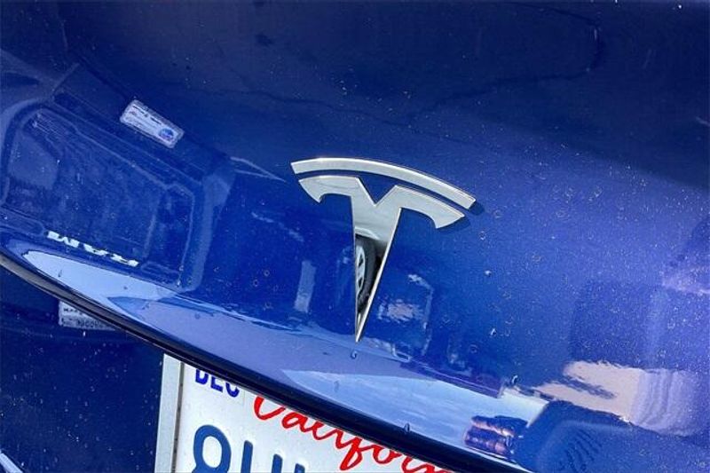 2018 Tesla Model 3 Long RangeImage 31