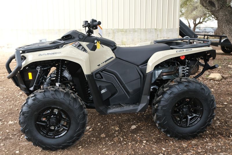 2025 Can-Am OUTLANDER PRO HD7 DESERT TANImage 16