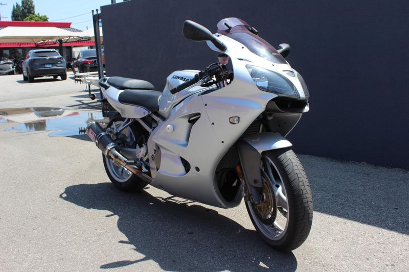 2006 Kawasaki ZZR�� 600 Image 5