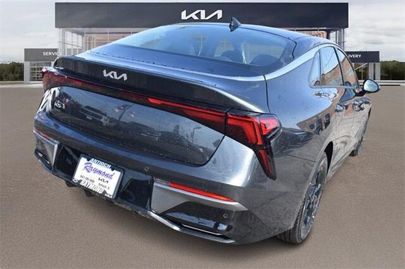 2025 Kia K5 LXSImage 3