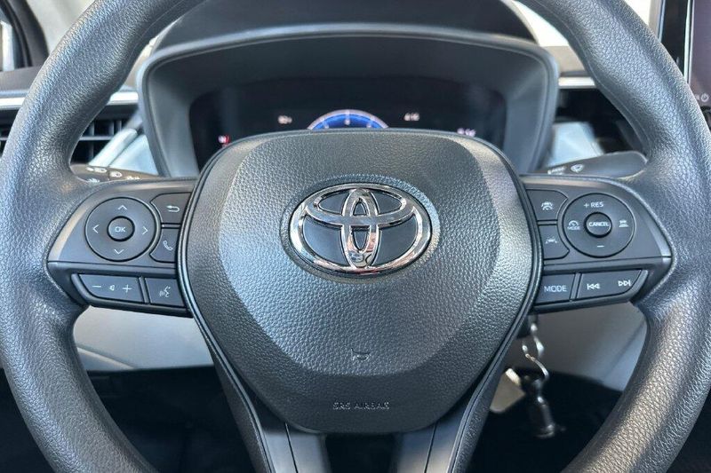 New 2026 Toyota Corolla Cross LImage 24