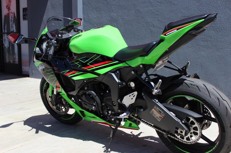 2024 Kawasaki Ninja ZX-6R ABS Image 4