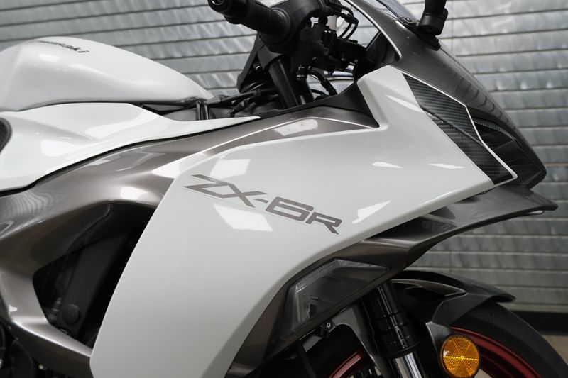 USED 2025 KAWASAKI NINJA ZX6R Image 15