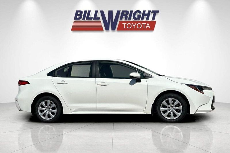 New 2027 Toyota Corolla LEImage 2