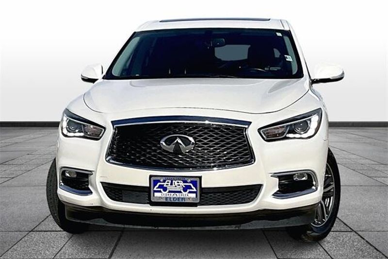 2018 INFINITI QX60 BaseImage 3