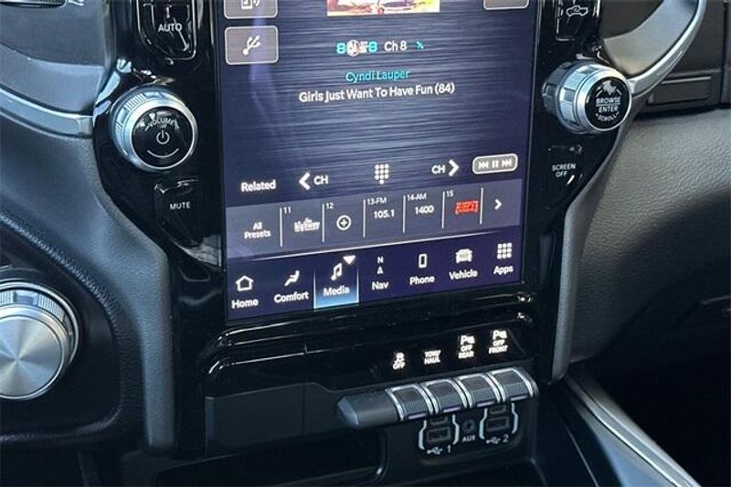 2022 RAM 1500 LaramieImage 19