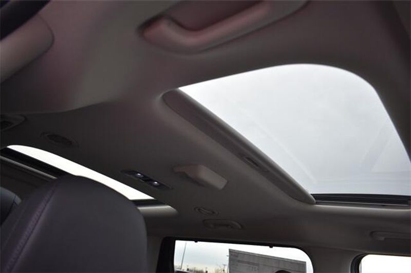 2025 Kia Carnival SX PrestigeImage 14
