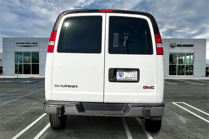 2021 GMC Savana Cargo Work VanImage 3