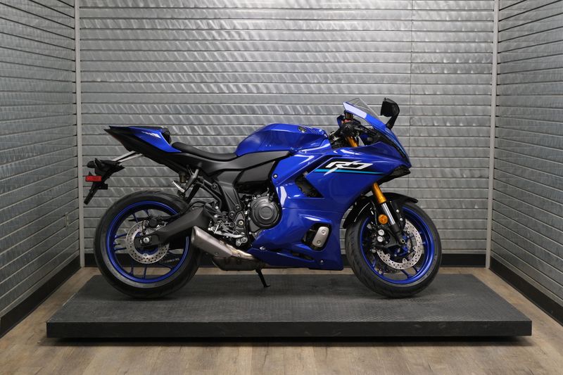 NEW 2026 YAMAHA YZF-R7 Image 2