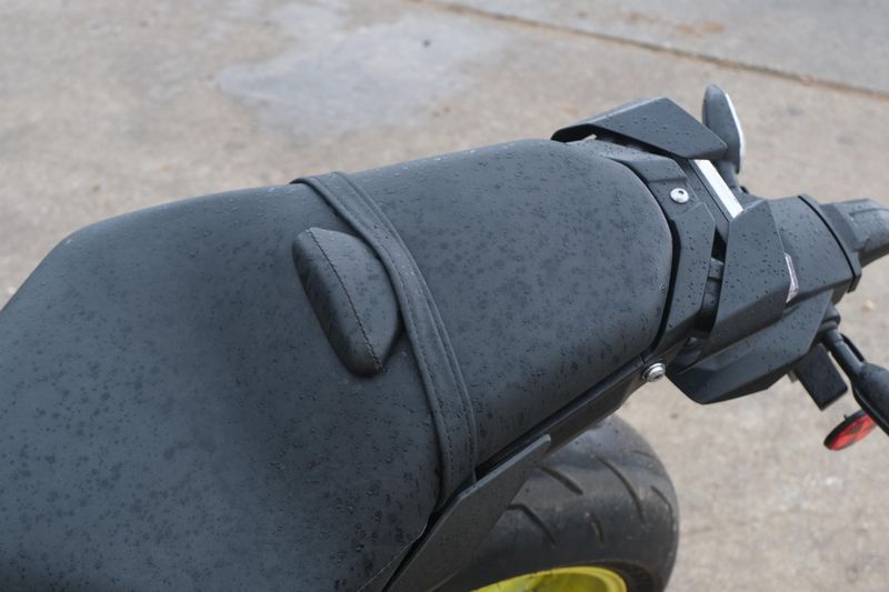 2017 Yamaha FZ10 GRAY Image 10