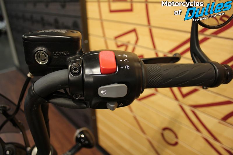 Used 2023 Triumph Bobber Image 12