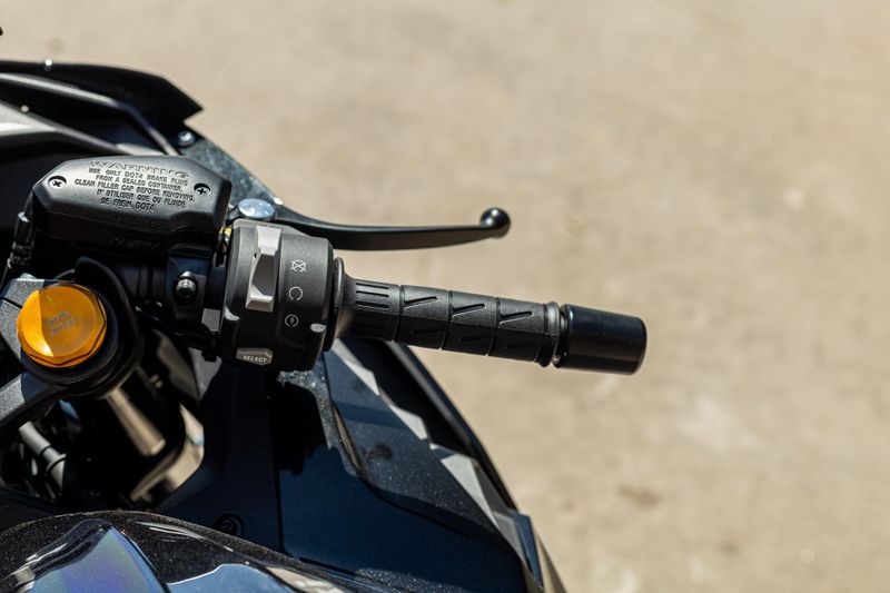 New 2025 Kawasaki NINJA ZX4R ABS METALLIC SPARK BLACK Image 15
