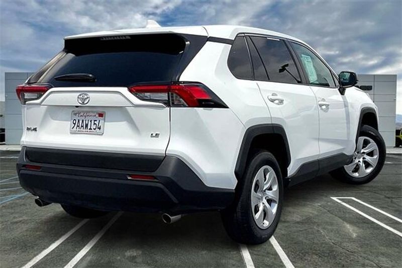 2022 Toyota RAV4 LEImage 13