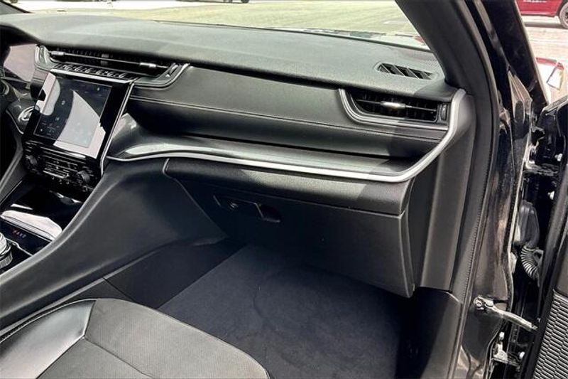 2023 Jeep Grand Cherokee AltitudeImage 16