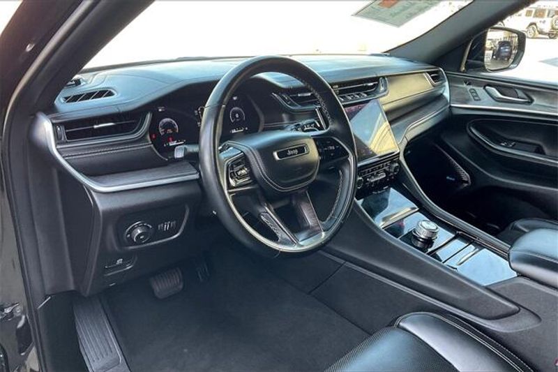 Used 2022 Jeep Grand Cherokee L OverlandImage 14