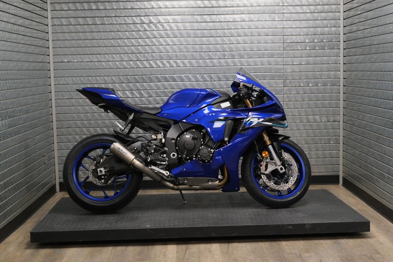 NEW 2026 YAMAHA YZFR1 Image 2