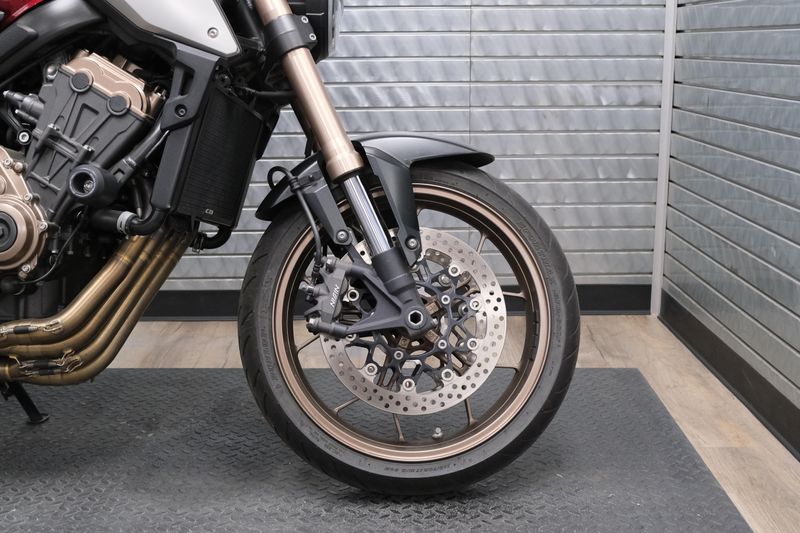 USED 2019 HONDA CB650R Image 12