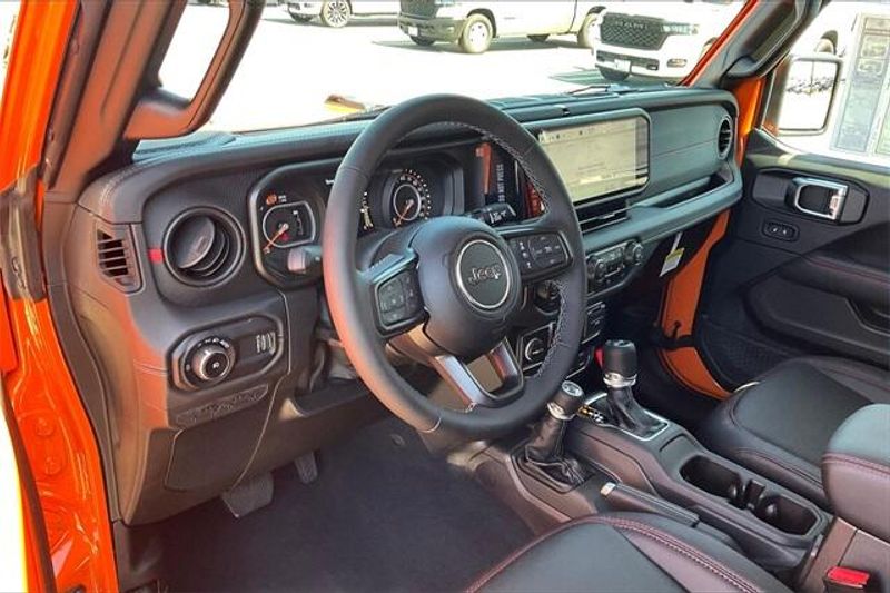 New 2025 Jeep Wrangler 4-door RubiconImage 6