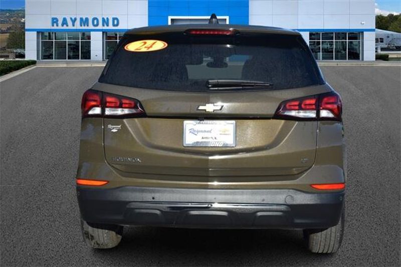Used 2024 Chevrolet Equinox LTImage 4