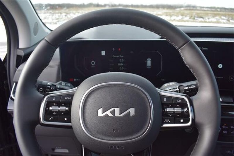 2025 Kia Carnival SX PrestigeImage 32