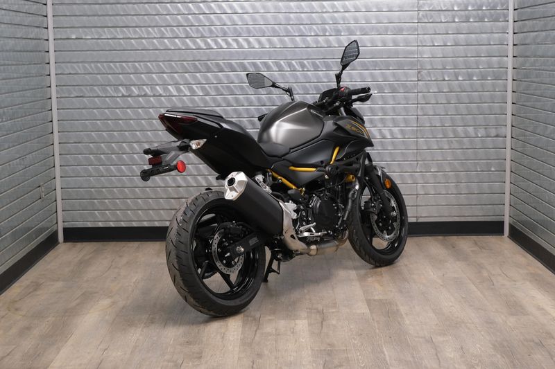 NEW 2026 KAWASAKI Z500 ABS Image 3