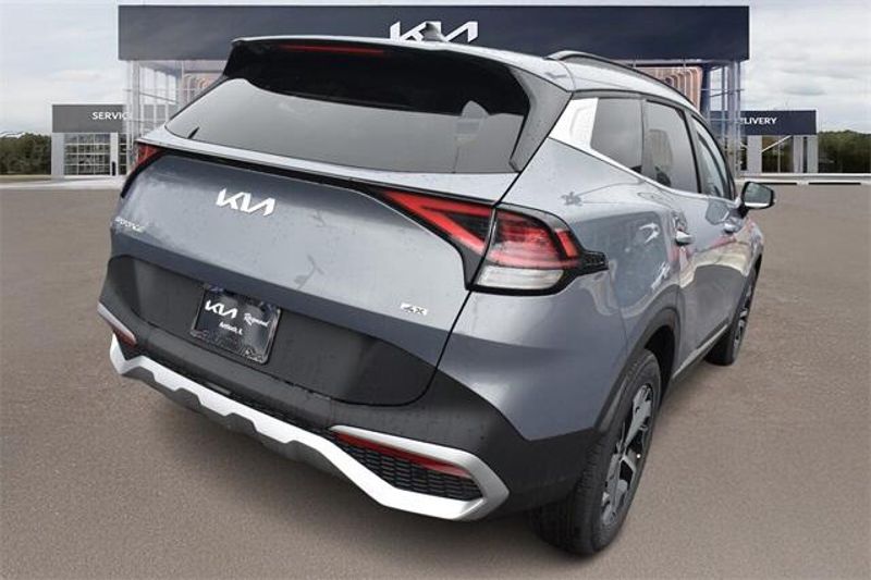 2025 Kia Sportage EXImage 3