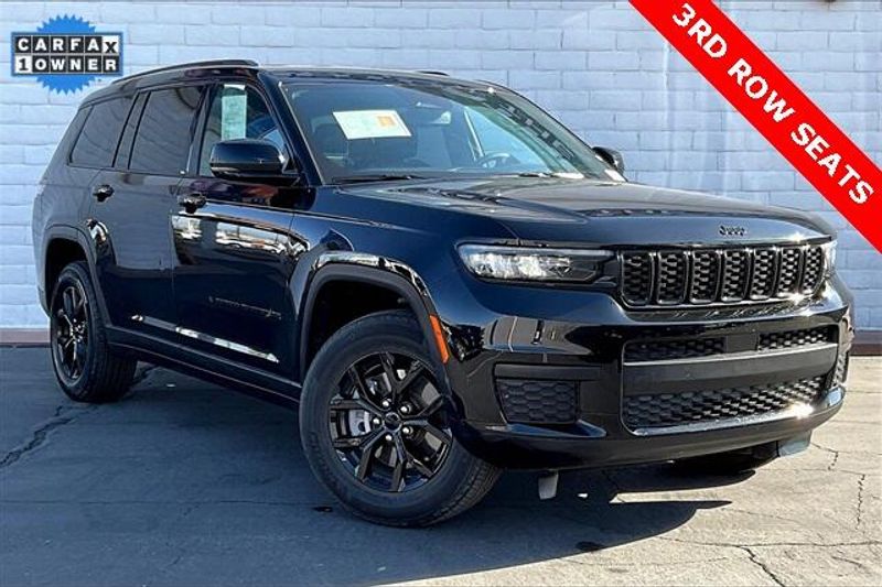 Used 2024 Jeep Grand Cherokee L AltitudeImage 12