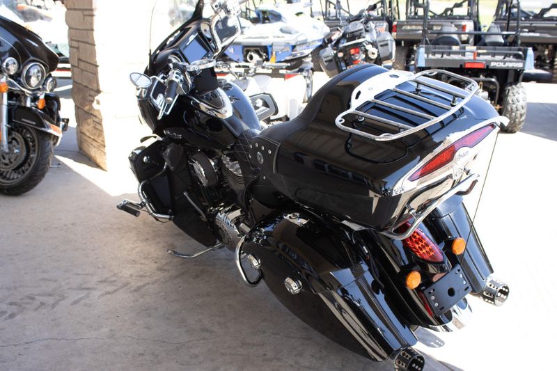 USED 2017 INDIAN MOTORCYCLE ROADMASTER BASE Image 2