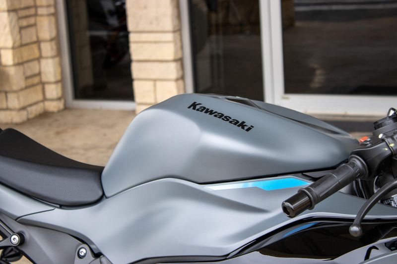 NEW 2026 KAWASAKI NINJA ZX-6R ABS Image 14