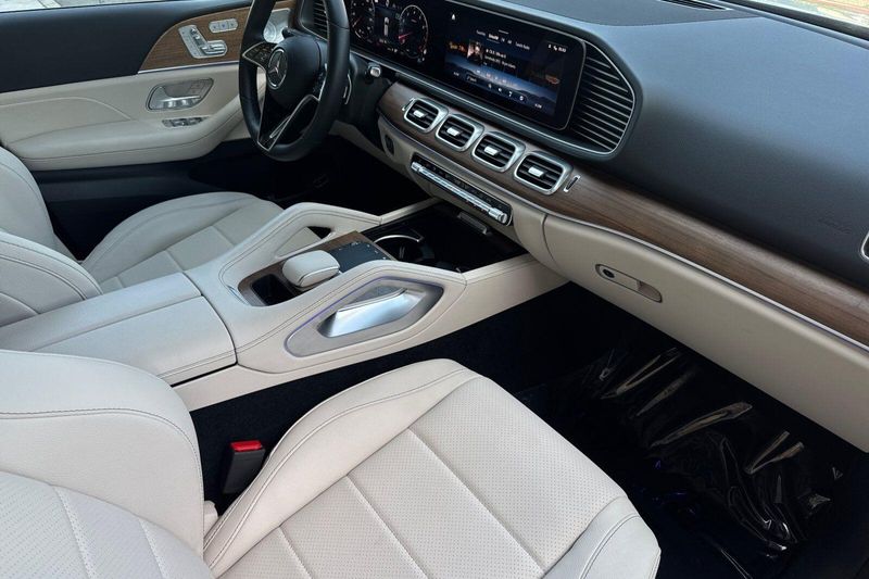 Used 2026 Mercedes-Benz GLE 450Image 18