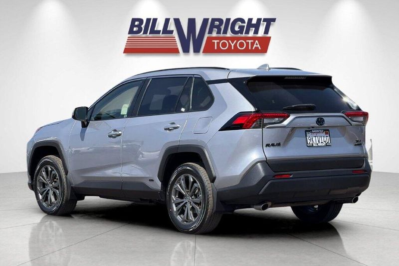 Used 2024 Toyota RAV4 Hybrid XLE PremiumImage 5