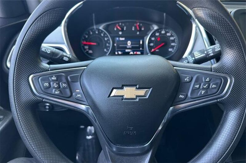 Used 2023 Chevrolet Equinox LTImage 21