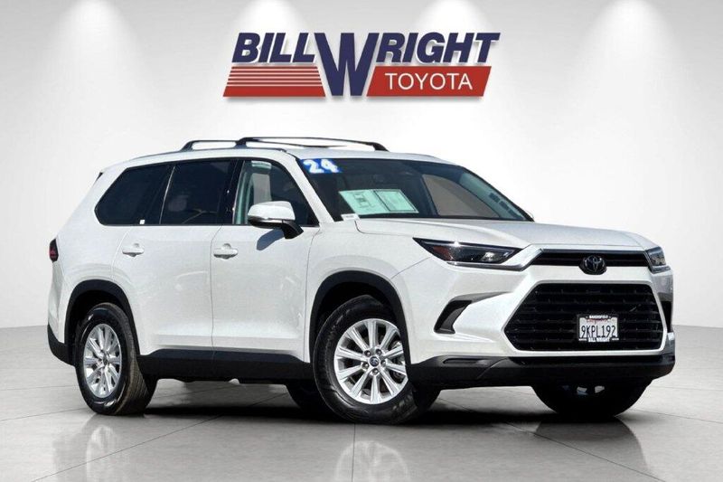 Used 2024 Toyota Grand Highlander XLEImage 1