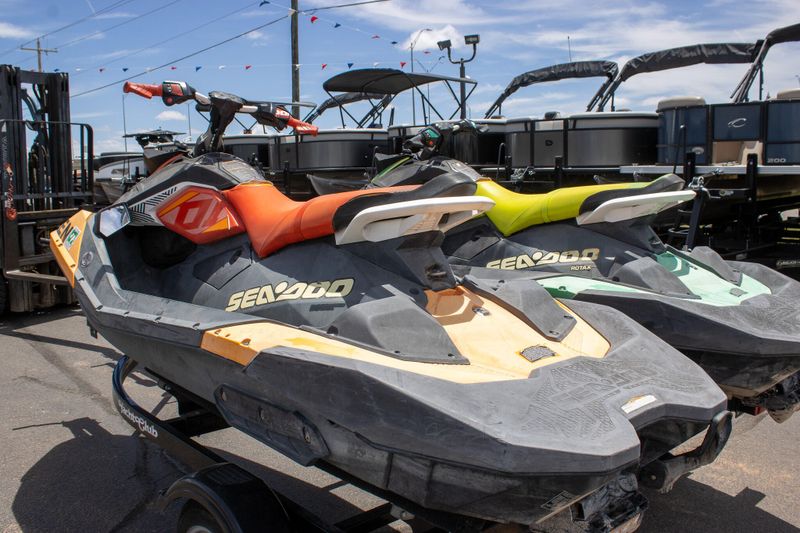 USED 2019 SEADOO SPARK TRIXX 3 Image 9