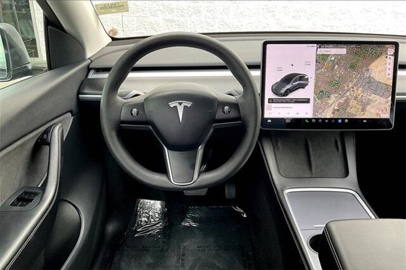 2021 Tesla Model Y Long RangeImage 4