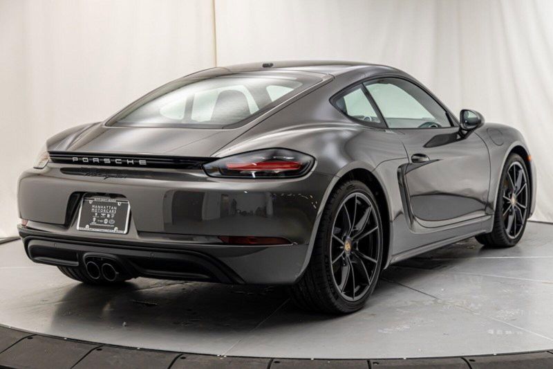 2024 Porsche 718 Cayman Image 5