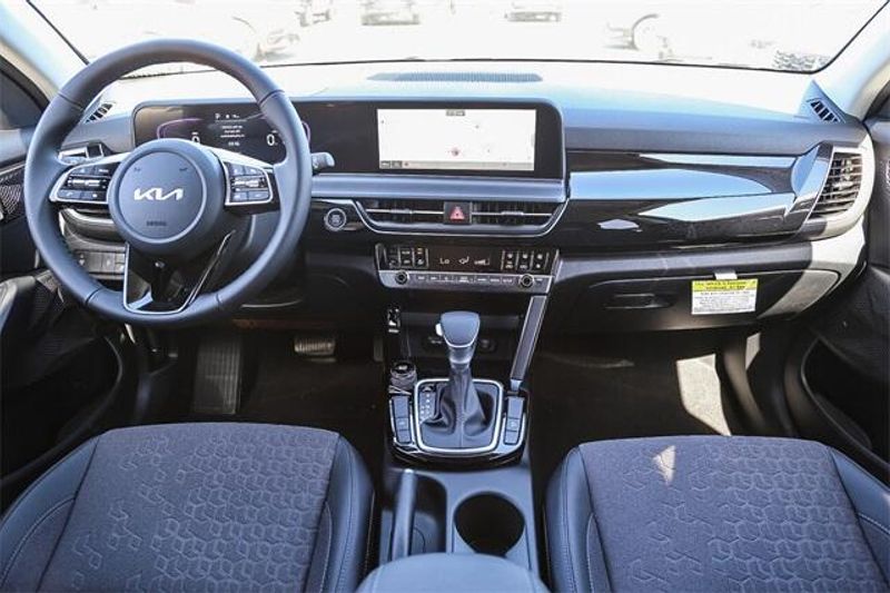 New 2025 Kia Seltos SImage 5