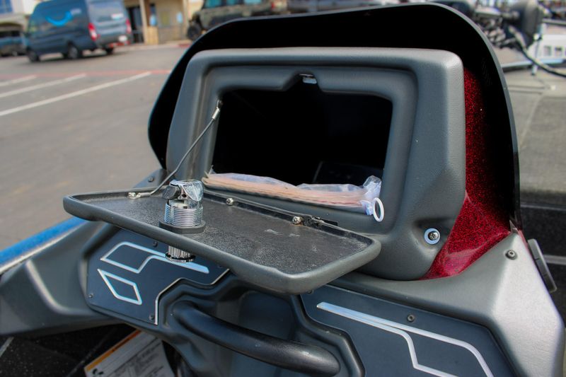 Used 2015 SKEETER ZX225 Image 28