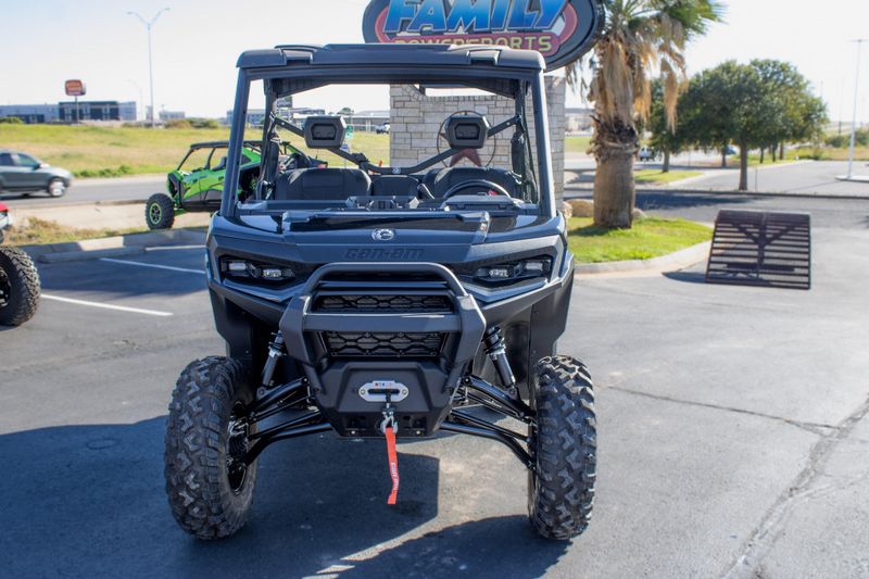 NEW 2026 CAN-AM DEFENDER XT HD11 WITH 1025 INCH TOUCHSCREEN Image 8