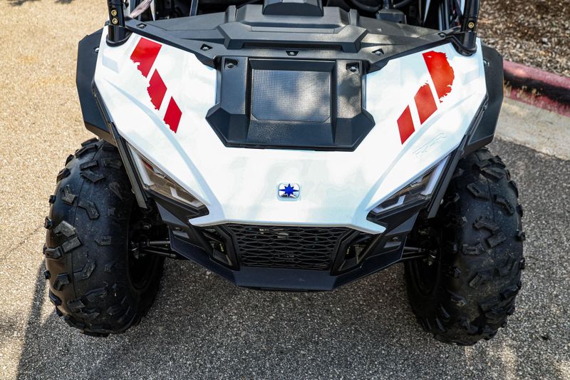 2022 Polaris RZR 200 EFI  WHITE LIGHTNING Image 8