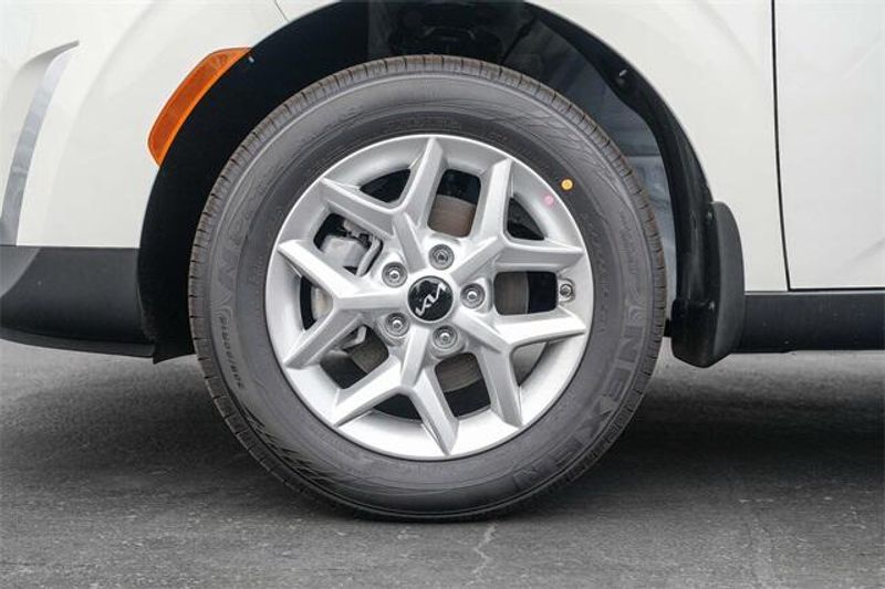 New 2025 Kia Soul SImage 18